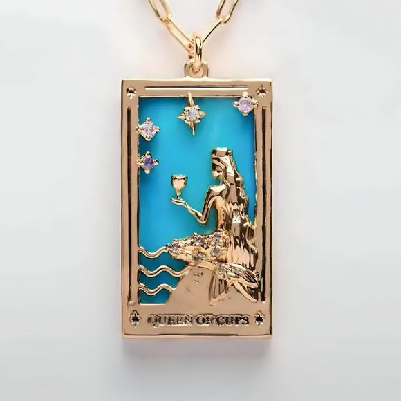 Dainty ‘Queen of Cups’ Tarot Card Necklace | 18k Gold Plated, 316L Steel - Picture 1 of 1